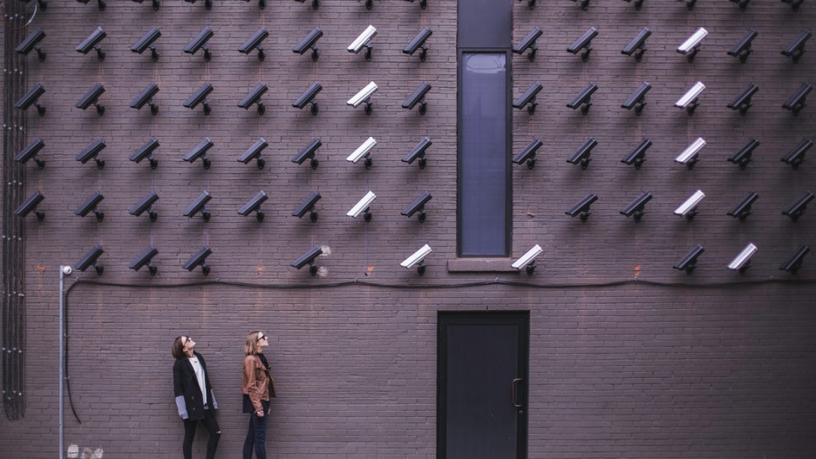 Major Drawbacks of Cloud Security Cameras and the Benefits of On-Camera Storage